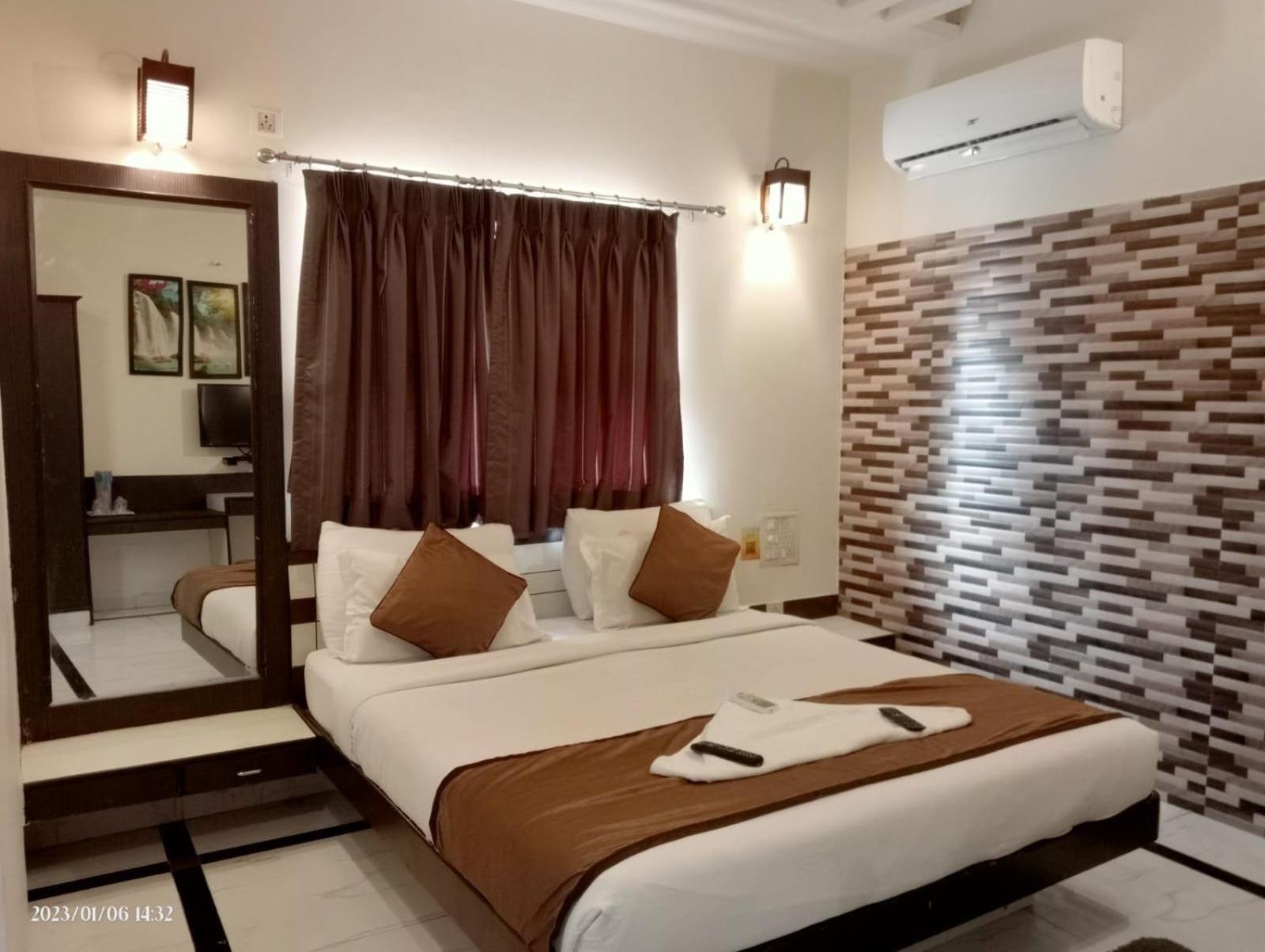 Hotel Saikripa Imperial Daman Zewnętrze zdjęcie